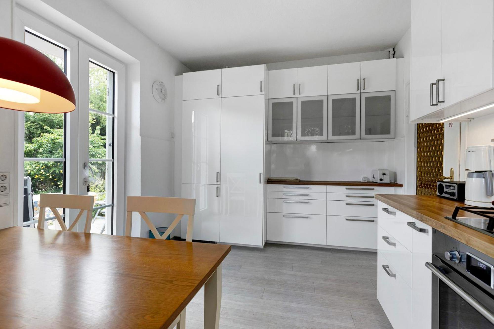 Rotes Haus Ueber Den Weinbergen Apartment